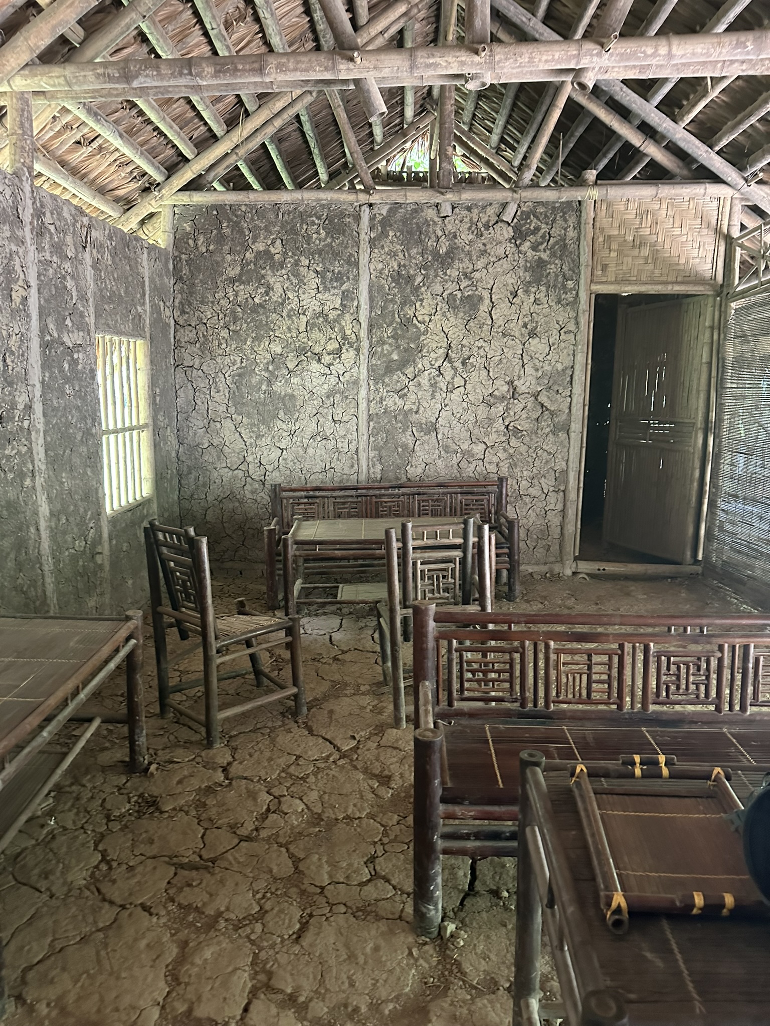 Final sunset view over the Ninh Binh mountains